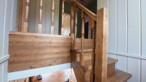 Из чего лучше делать деревянную лестницу