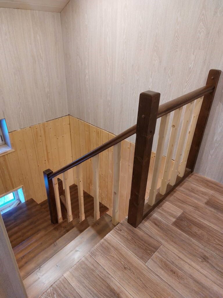 Лестница на 2 этаж с площадкой и поворотом 180 градусов